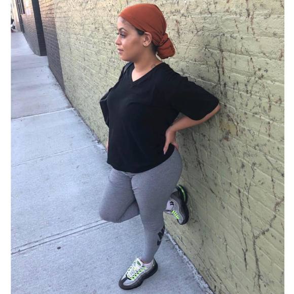 Meet your Posher, Emily - Picture 1 of 1